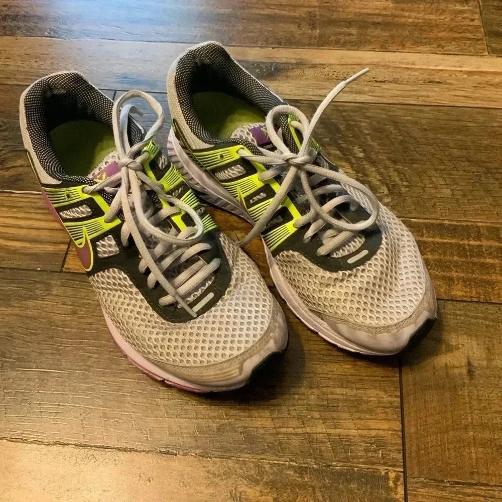 Nike Structure 16 Womens 8 Running Shoe Grey Purple Neon Yellow‎ Preowned